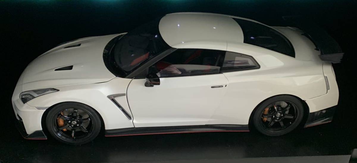 デアゴスティーニ 1/8 日産R35 GTR NISMO ディスプレイケース付の落札