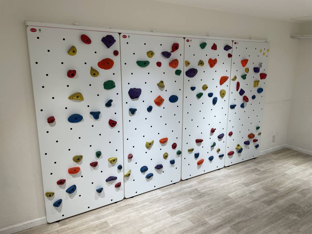 Climbon クライミングウォール 自宅でロッククライミング 子供用 高さ1 840 幅3 210mm 取付簡単 自社配送 直接引取限定 埼玉県川口市 の落札情報詳細 ヤフオク落札価格情報 オークフリー スマートフォン版