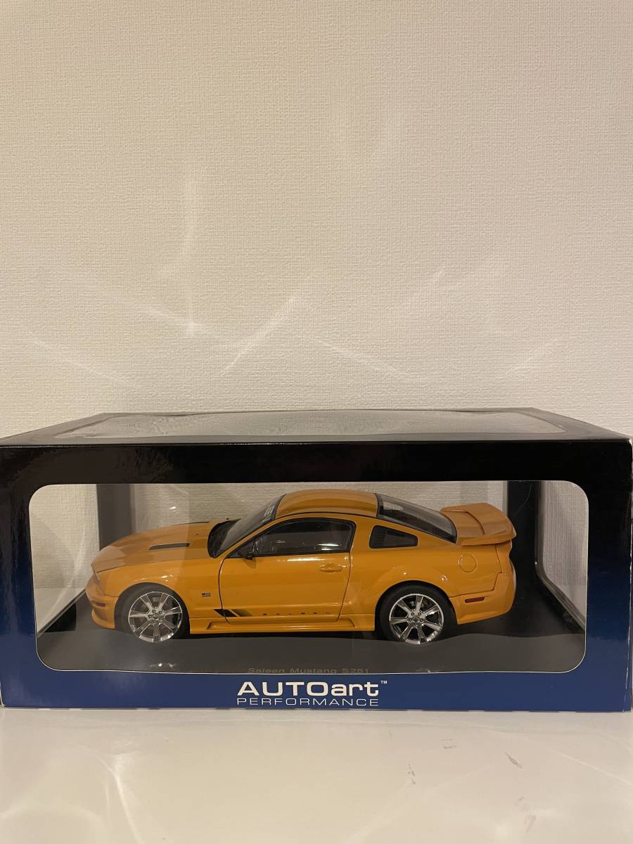 AUTOart Ford Mustang Saleen S281 2007, échelle 1/18, Couleur Orange. Moulée Sous Pression.