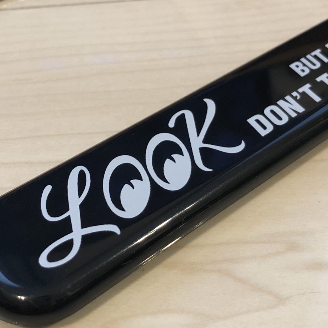 新品 Mooneyes ナンバーフレーム バイク用 50cc 125cc 原付サイズ ムーンアイズ Look But Please Don T Touch My Bike Moon Eyes 黒 ブラック の落札情報詳細 ヤフオク落札価格情報 オークフリー スマートフォン版