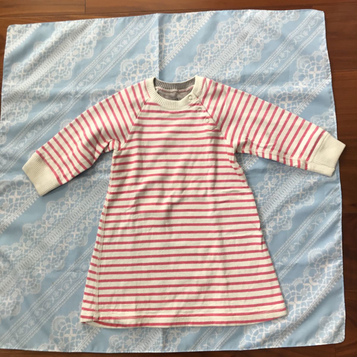 ボーダーワンピース プチバトー 長袖ワンピース ボーダー柄 Petit Bateau 2ans 84cm 90 の落札情報詳細 ヤフオク落札価格情報 オークフリー スマートフォン版