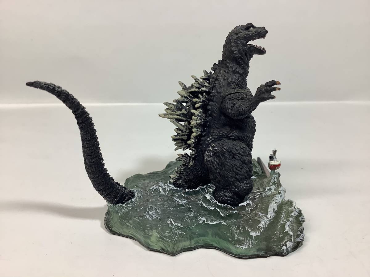 ゴジラ全集 ゴジラ モスラ キングギドラ 大怪獣総攻撃 白目ゴジラ 酒井ゆうじ の落札情報詳細 ヤフオク落札価格情報 オークフリー スマートフォン版
