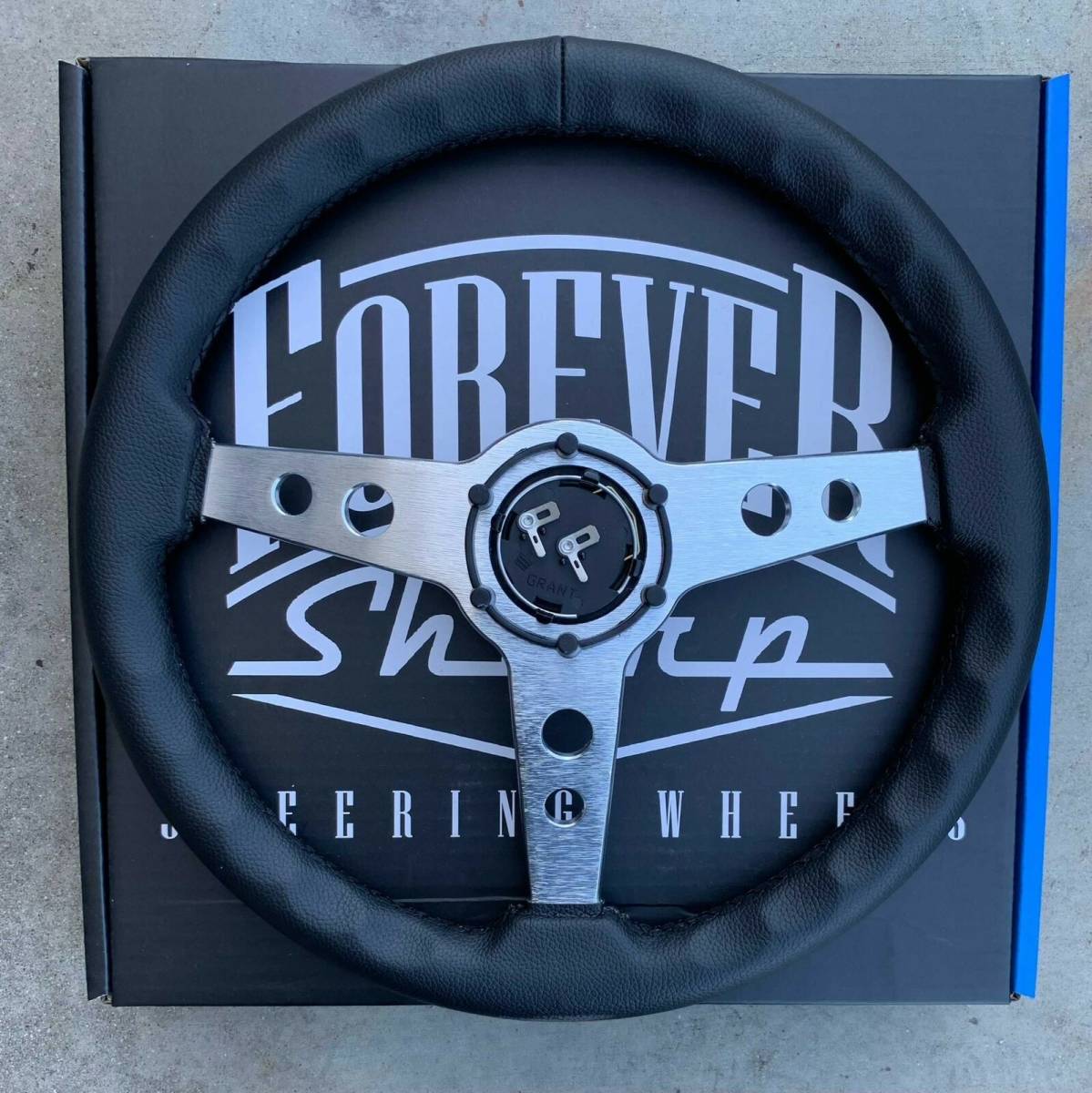 Forever Sharp フォーエバーシャープ チェーン ステアリングホイール FOREVER SHARPフォーエバーシャープ 黒チェーンステアリング