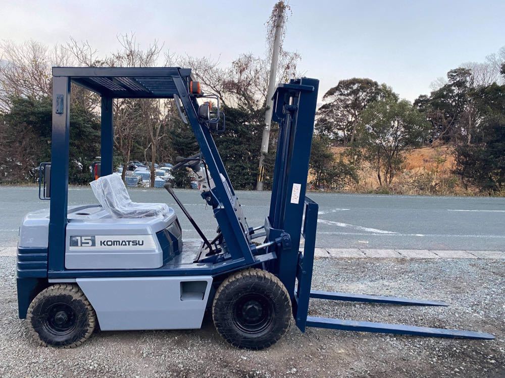 1.5トン(1500kg) エンジン フォークリフト コマツ 3m