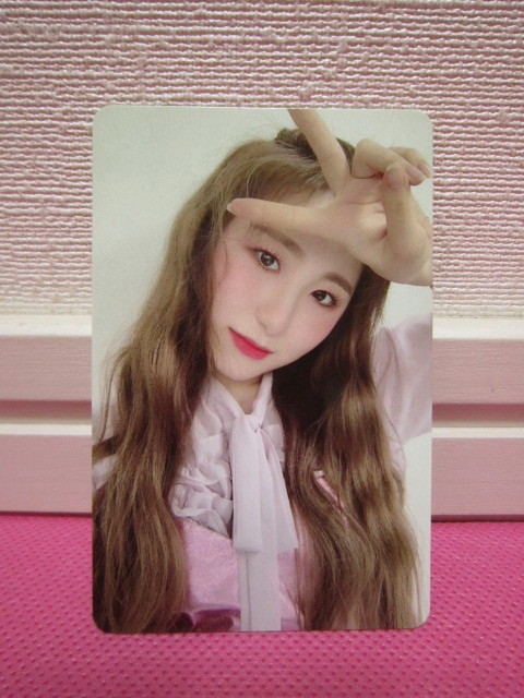 新品】IZ*ONE IZONE キム・チェウォン KIM CHAE WON 直筆 サイン写真
