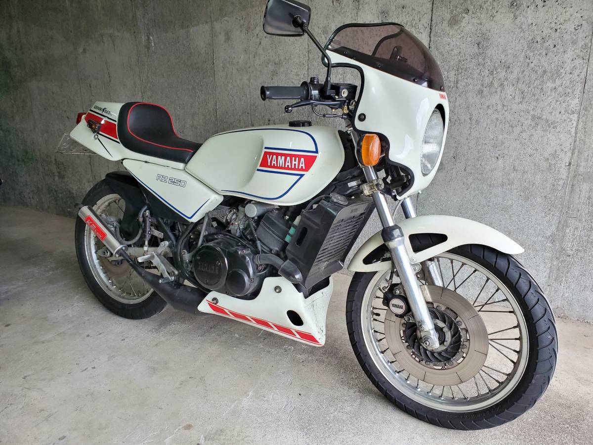 RZ250 4L3純正 オイルタンク rz250 タンク 4l3 RZ250 4L3 純正 オイル