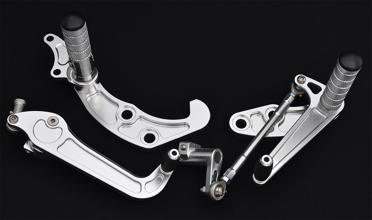 ZX-12R ZX12R 00-06 バックステップ rearsets Black