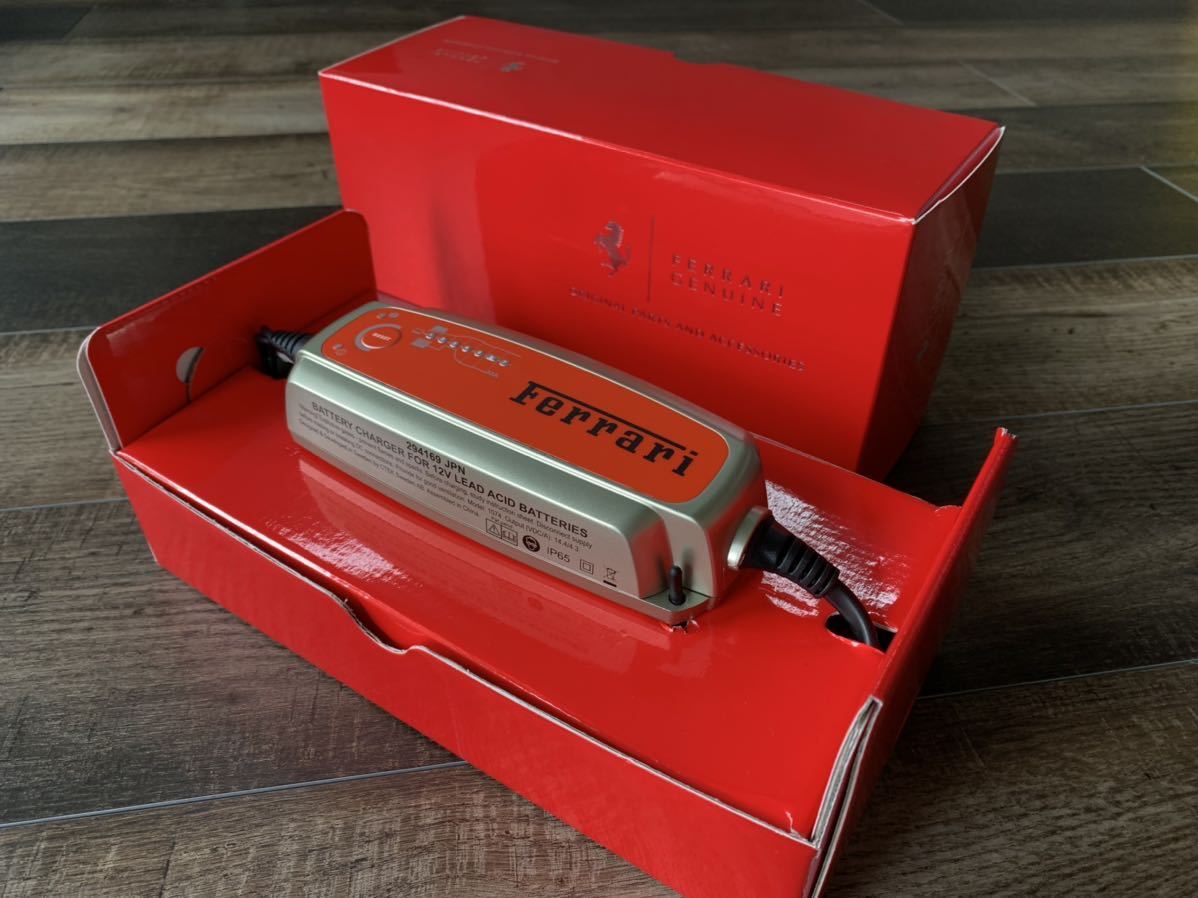 フェラーリ純正　シーテック　充電器 FERRARI フェラーリ純正充電器 マグネット式充電アダプタ付属