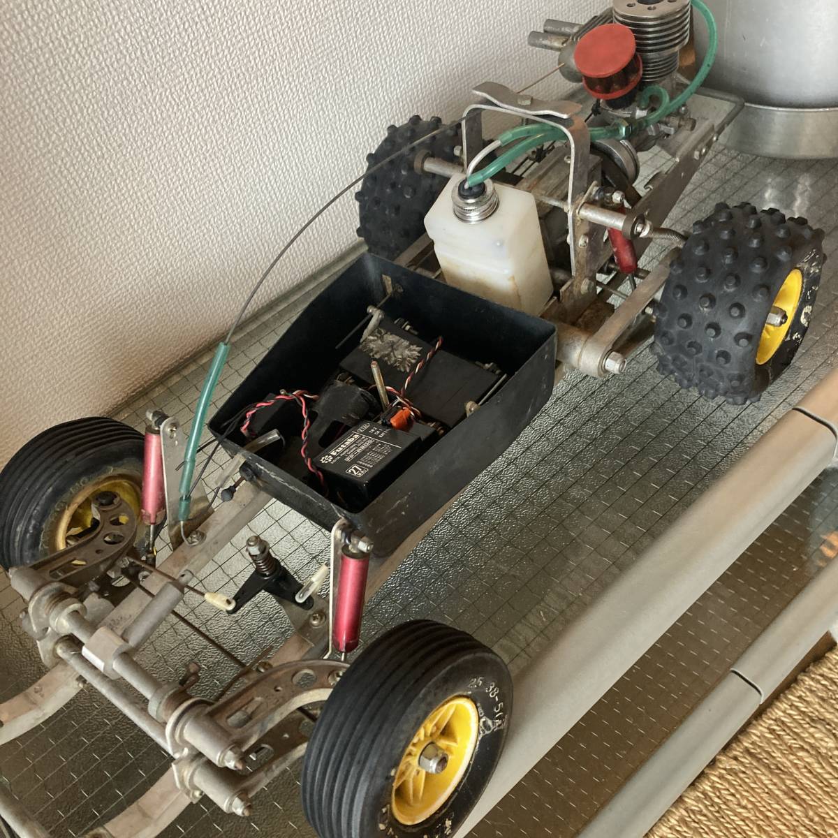 【R3】旧車　シャーシ　当時物　ラジコン　車　カー R3】旧車 シャーシ 当時物 ラジコン 車 カー Yahoo!オークション