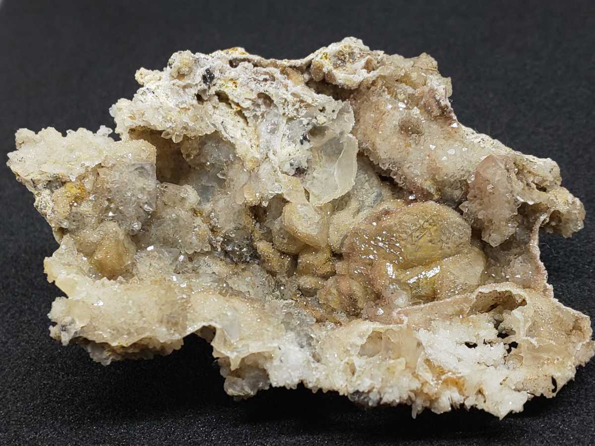 奈良県吉野郡天川村行者還岳産 灰鉄柘榴石(レインボーガーネット)