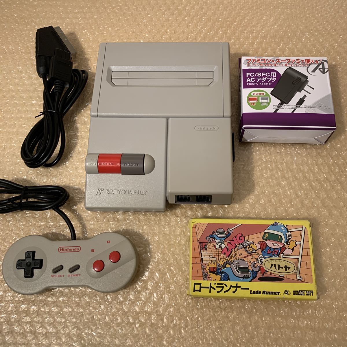 傷や汚れあり】NESRGB V4搭載 ニューファミコン + RGBケーブル セット 