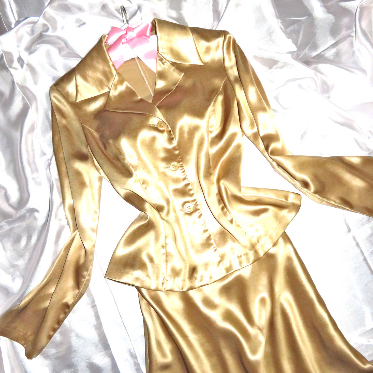 ツルツル光沢サテン＊スカーフ生地のピカピカブラウスプッチ柄とドキドキsexyサテンカシュクミニタイト＊フェチ