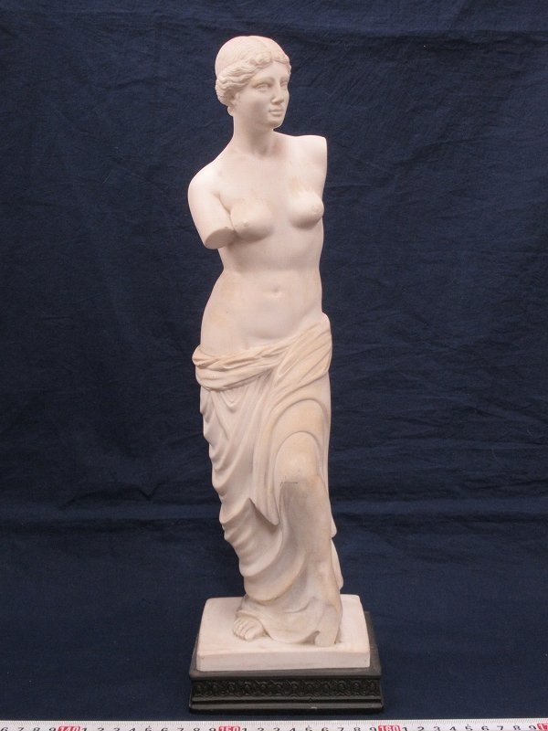 ギリシア彫刻レプリカ。