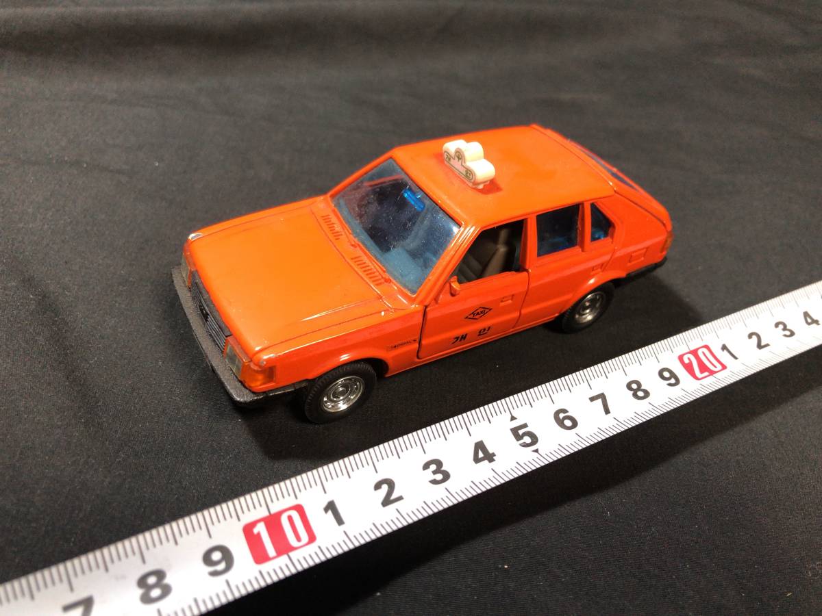【傷や汚れあり】【ミニカー6】『韓国製 タクシー HYUNDAI pony2 No.4416 MINI POWER 1/35』 CLOVER