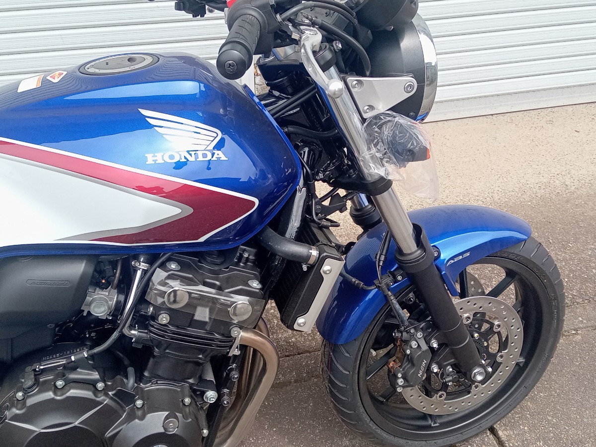 未使用に近い】貴重 未走行 ホンダ CB400SF 青/白 2022年製造 新車