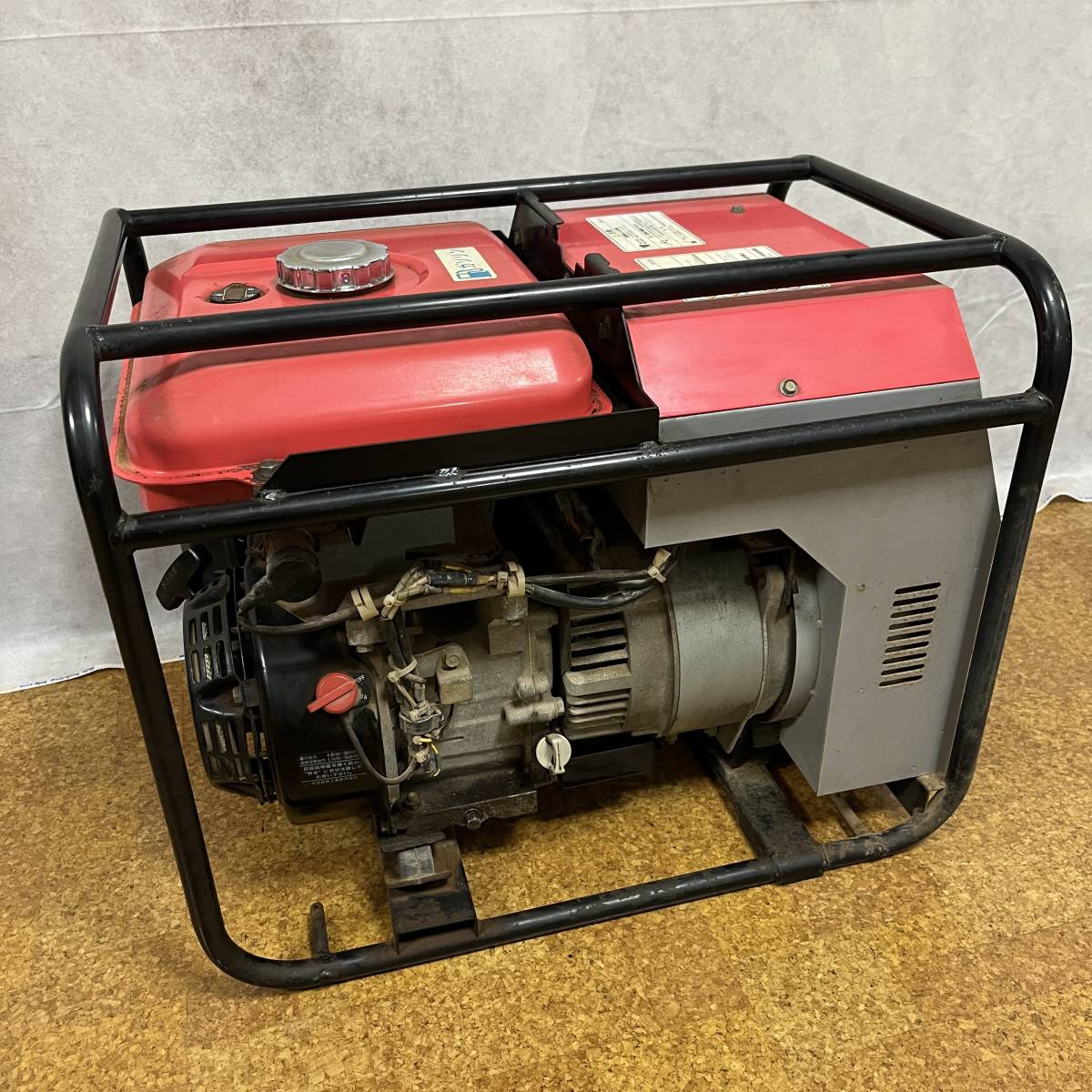 K*2様 新ダイワEG25Mガソリンエンジン発電機引き取りのみになります。 新ダイワEG25Mガソリンエンジン発電機引き取りのみになります。