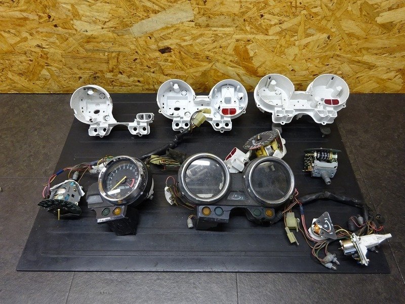 ゼファー1100 カワサキ純正 メーターインナーケースカバー 14090-1183