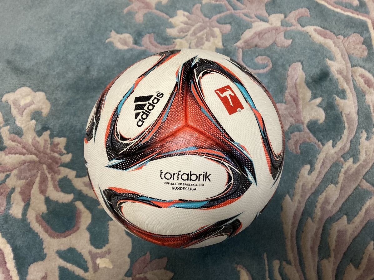 アディダス 公式球 フィナーレ チャンピオンズリーグ 09 チームガイスト