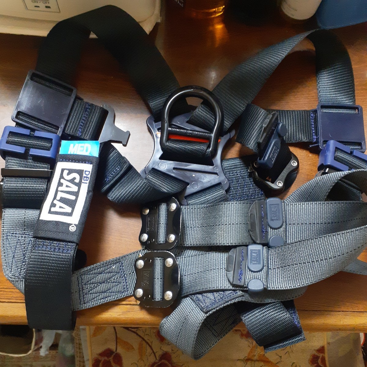 3M新規格フルハーネス1114081 Mサイズ 作業服JP 3M DBI-サラ エグゾ