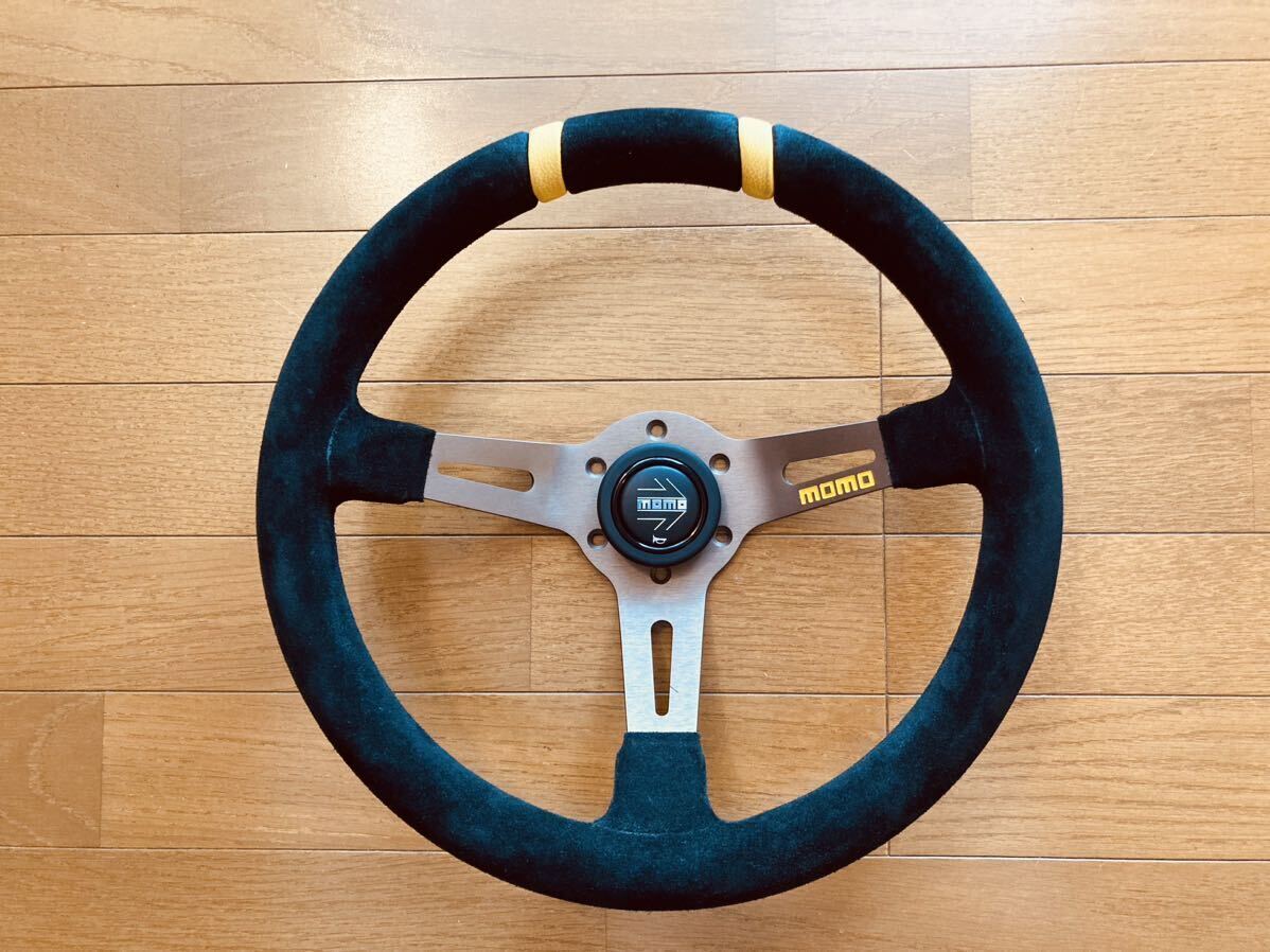 MOMO(モモ) ステアリング ドリフト 33パイ BK/スエード D-20中古 MOMO(モモ) ステアリング ドリフト 33パイ BK/スエード D-20中古