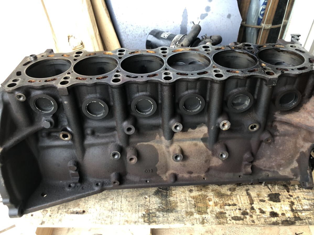 全体的に状態が悪い】シリンダーブロック 1JZ jzx90 ジャンク エンジン