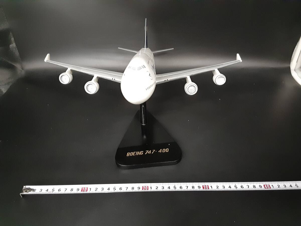 スケール...1/100 キャセイパシフィック航空CX B747-8F こし 