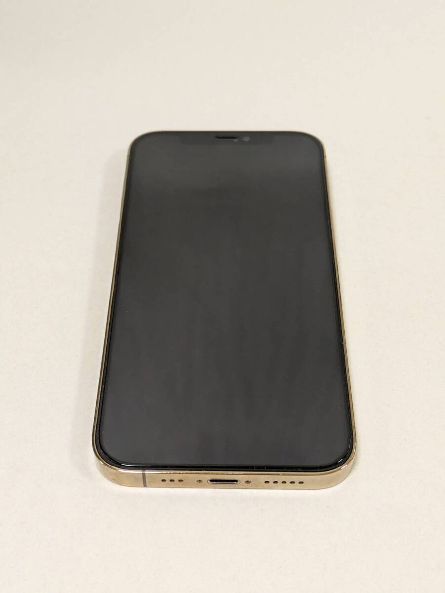 【美品】iPhone12Pro 256GB ゴールド SIMフリー フィルム付き Apple iPhone 12 Pro 256GB SIMフリー [ゴールド] 価格比較