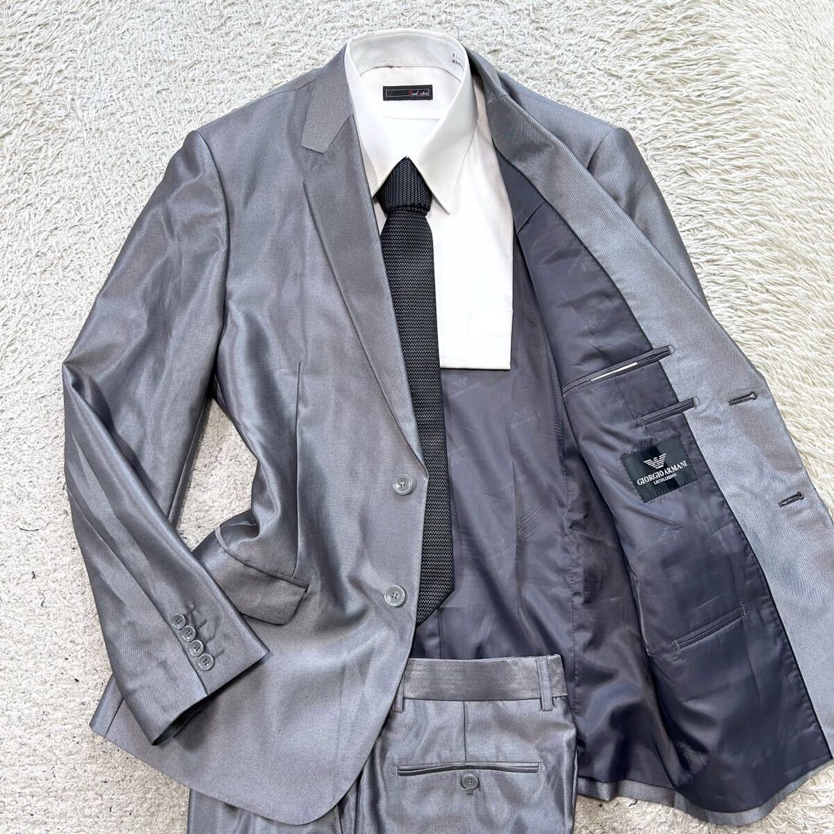 美品】】 ジョルジオアルマーニ セットアップ シルバー 光沢 喜ばしく
