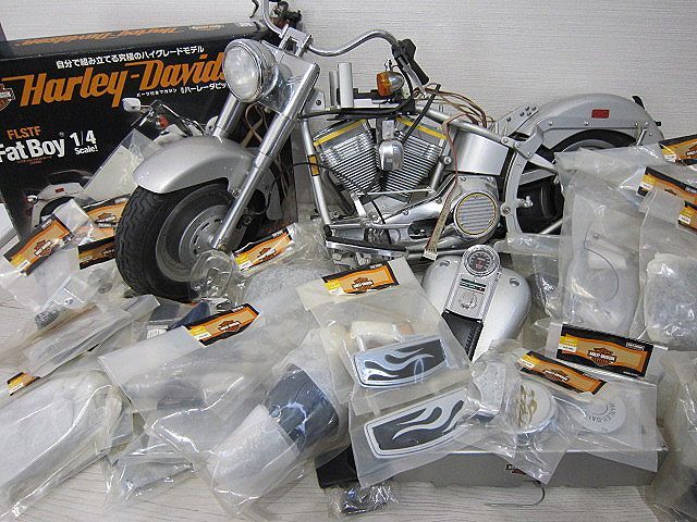 ハーレーダビットソン ディアゴスティーニ ファットボーイ 1/4　89巻と台座 デアゴスティーニ買取実績】週刊 ハーレーダビッドソン 1/4 Fat