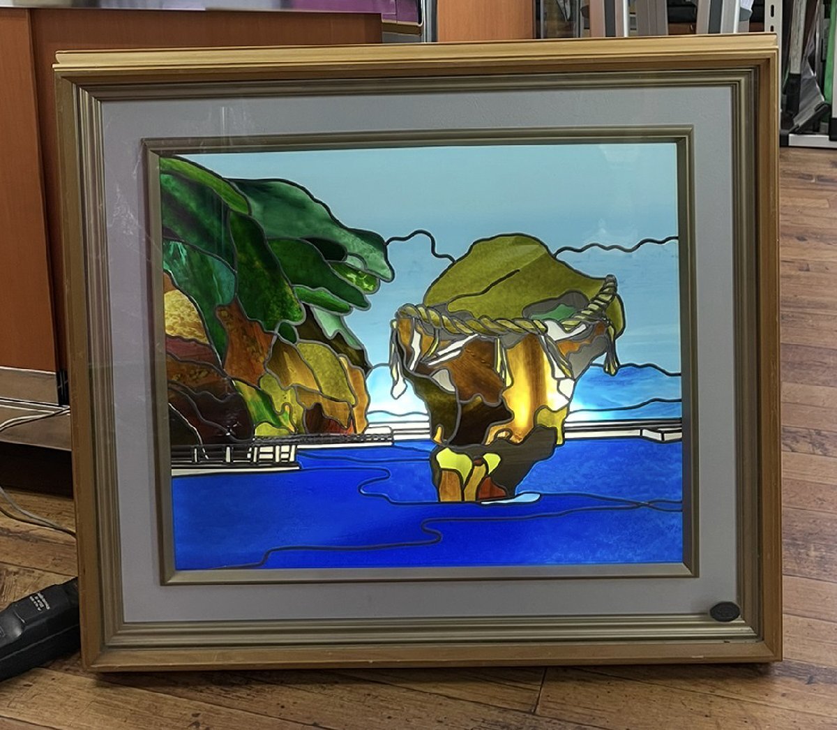 中古】【肉筆】前本利彦「牡丹と白猫」/絵サイズ75×55cm/タトウ箱/共