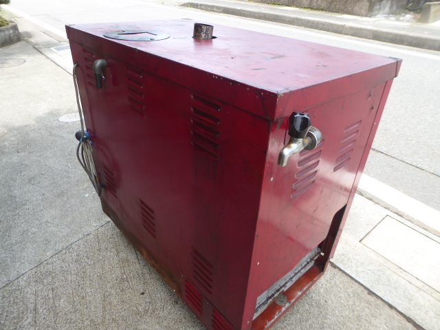 神戸工作所/イヤサカ 高圧洗浄機 HJ-750 洗車機 温水洗浄機 3相200V 60Hz　＊動作未確認＊ 送料無料イヤサカ　温水高圧洗浄機　AW-1400H　オートウオッシャー　三相200V 3.7ｋW（5馬力）　　 \u203b販売価格お問合せください！！［202506］