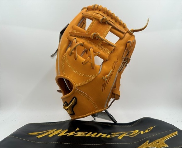 井端弘和 実使用グラブ・グローブ （巨人 坂本勇人 同型グラブ） の