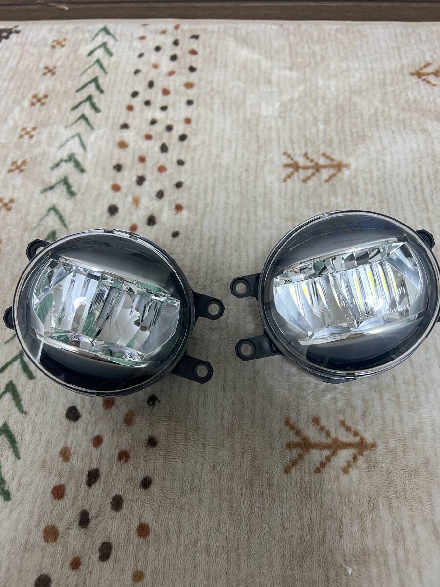 AGH30W GGH30W 30系 アルファード 純正 フォグランプ カバー 左側 黒