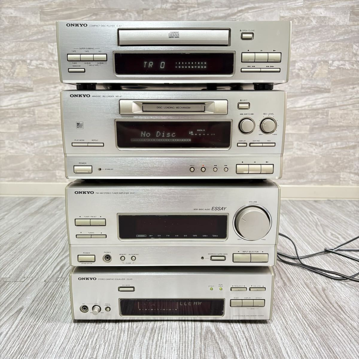 ONKYO オンキョー コンポESSAY R-A7 C-A7 EQ-A5 ジャンクの落札情報