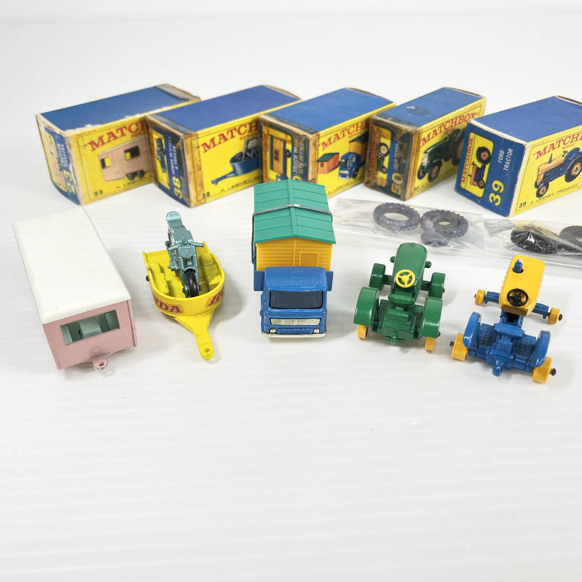 当時物 レズニー マッチボックス No.39 農作業用 FORD トラクター 4台