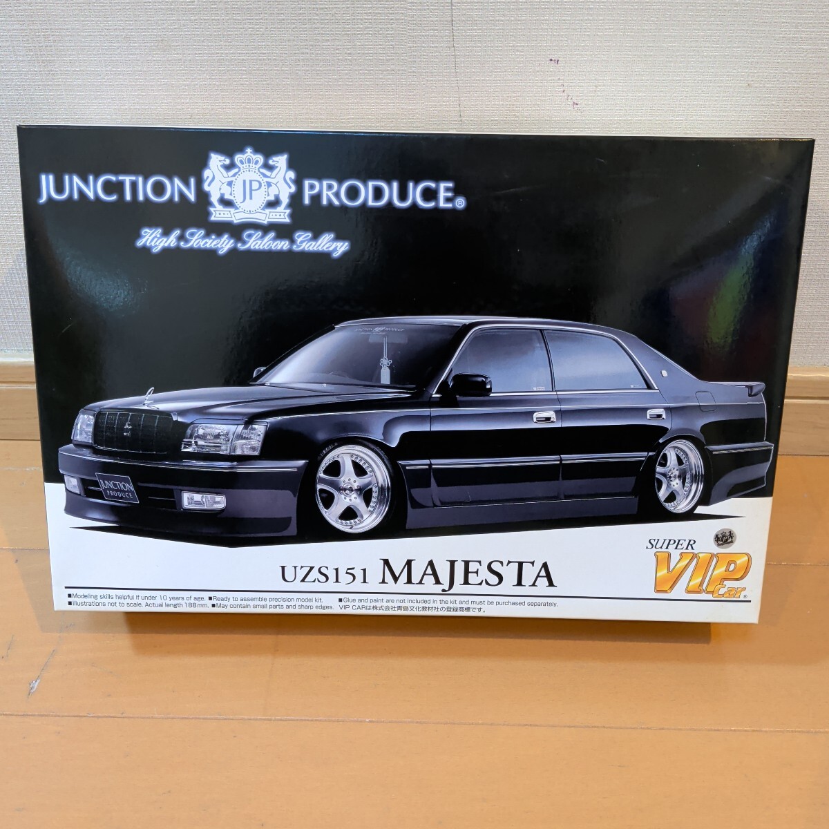 1/43 ジャンクションプロデュース UCF21 セルシオ エンジ ミニカー