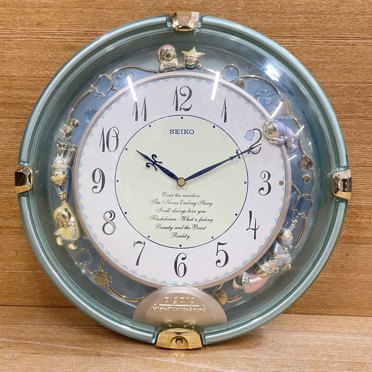 SEIKO zigzag AM624G ハイファイ音源搭載 からくり時計 新品】【O-5455】未使用 SEIKO Hi-Fi ZIGZAG AM624G 掛時計 箱付き【千