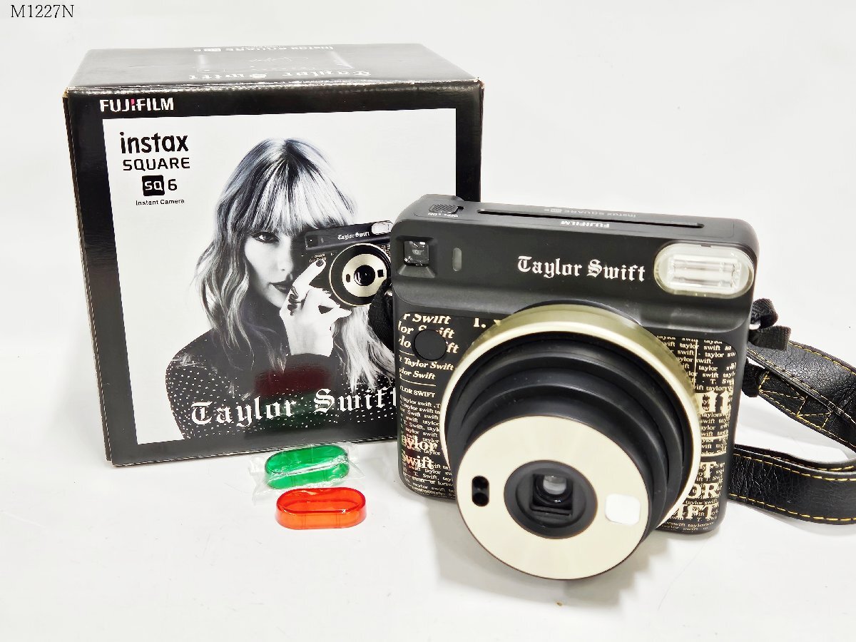 未使用】テイラースウィフト…直筆サイン入り2Lサイズ写真…Taylor Swift