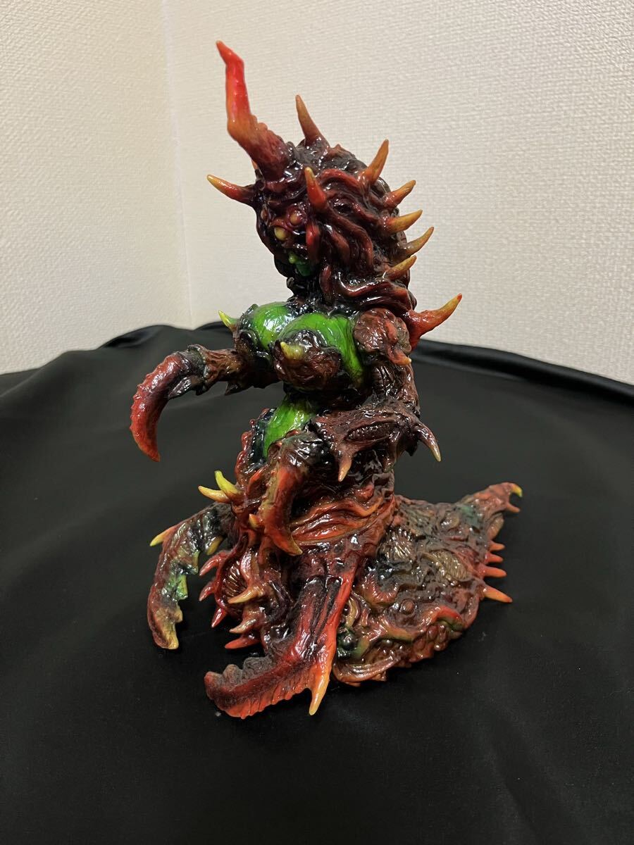 新品】こなつ ウルタールの猫 Ver.2.0 メタリックな黒猫カラー ソフビ