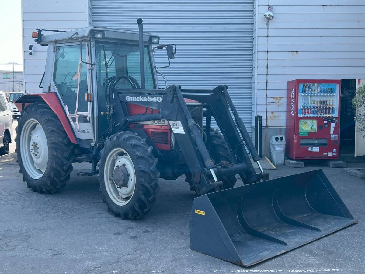 傷や汚れあり】新潟発 トラクター マッセイ・ファーガソン MF394-4F 