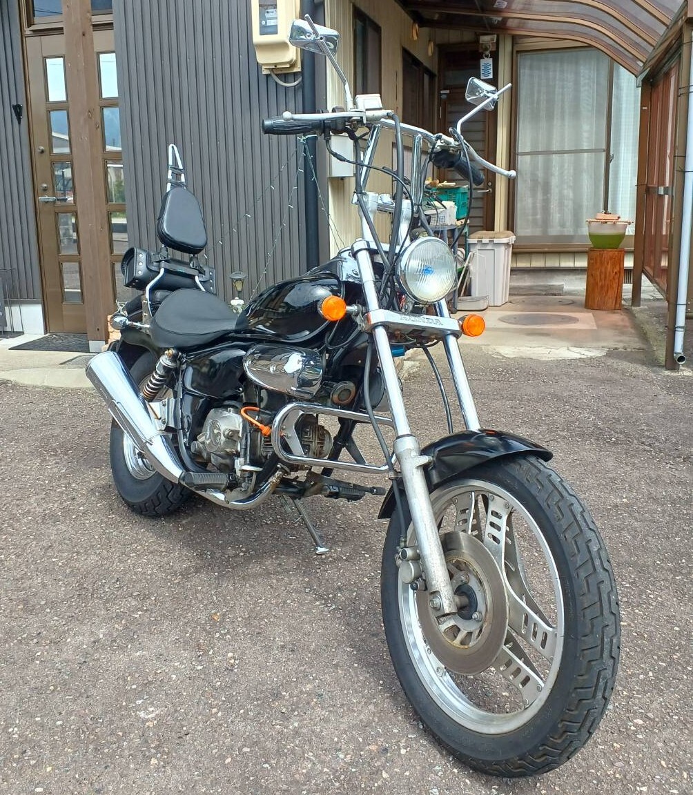 △5082△ホンダ マグナ50 AC13 シルバー カスタム多数 実働 愛知の落札 △5082△ホンダ マグナ50 AC13 シルバー カスタム多数 実働 愛知の落札