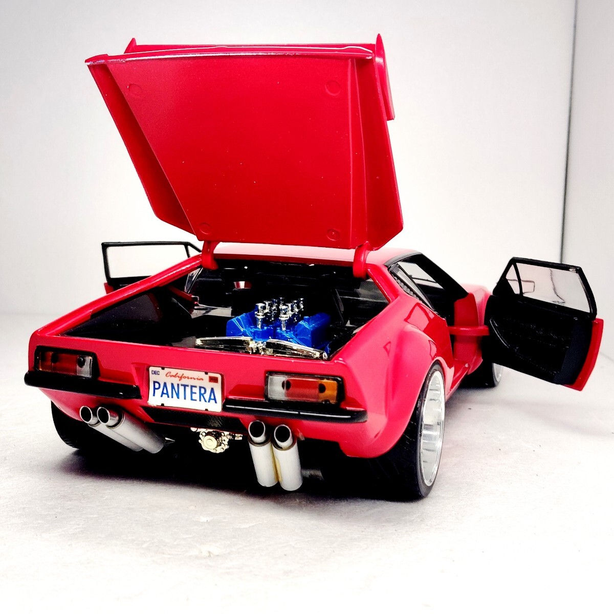新品同様 1/10 HPI 本国仕入 デ・トマソ・パンテーラ 鬼レア ラジコン