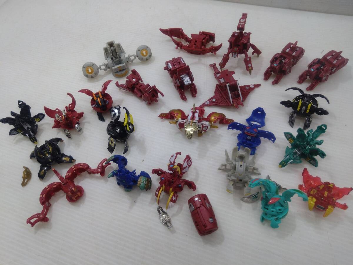 爆丸【BAKUGAN】バクガン バリビヨンド含む フィギュア計4体セットの