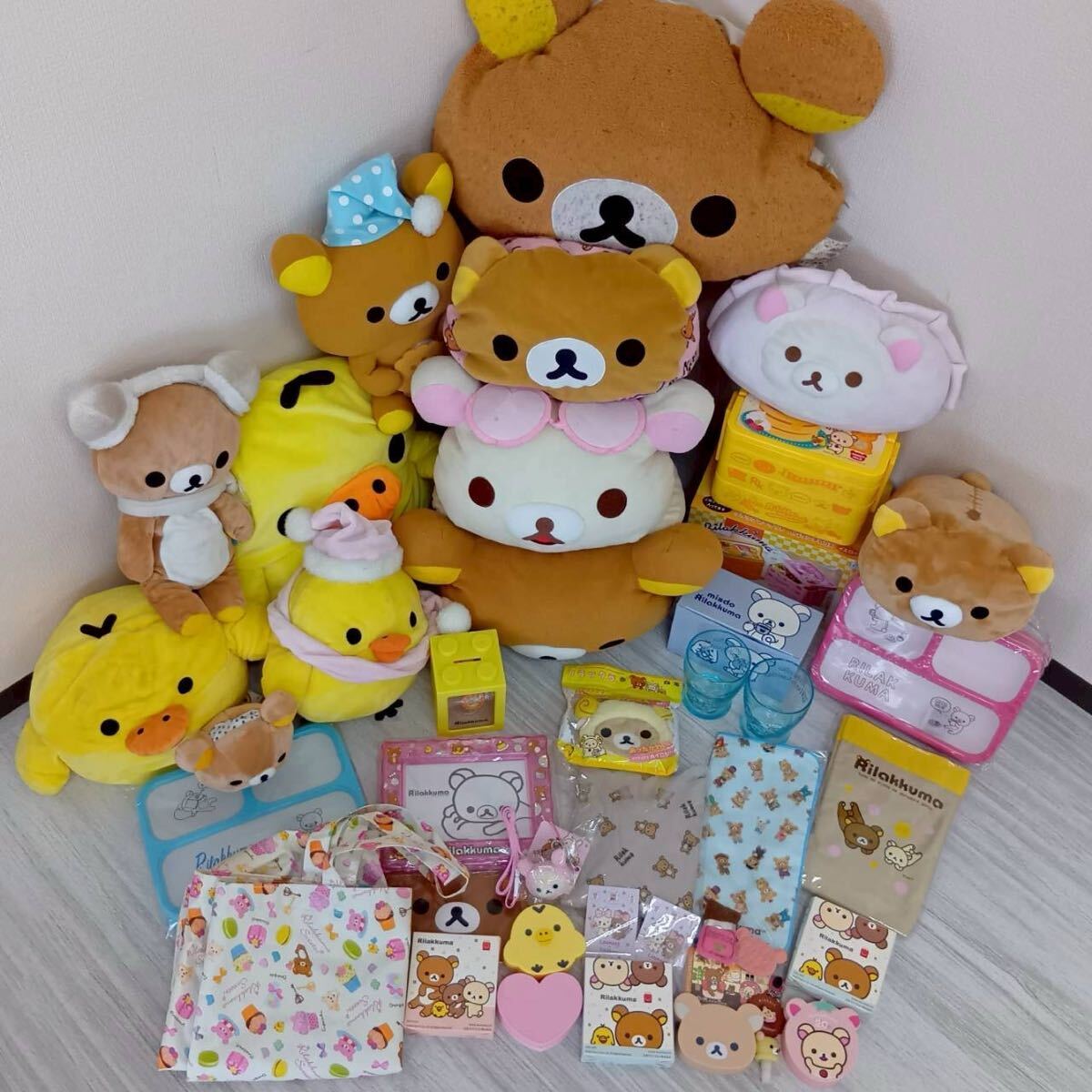 リラックマ まとめ売り お外でごろんぬいぐるみ ランチボックス ミニトート他 新品】伊藤園 非売品◇リラックマ◇コリラックマ フェイス 型 ランチ