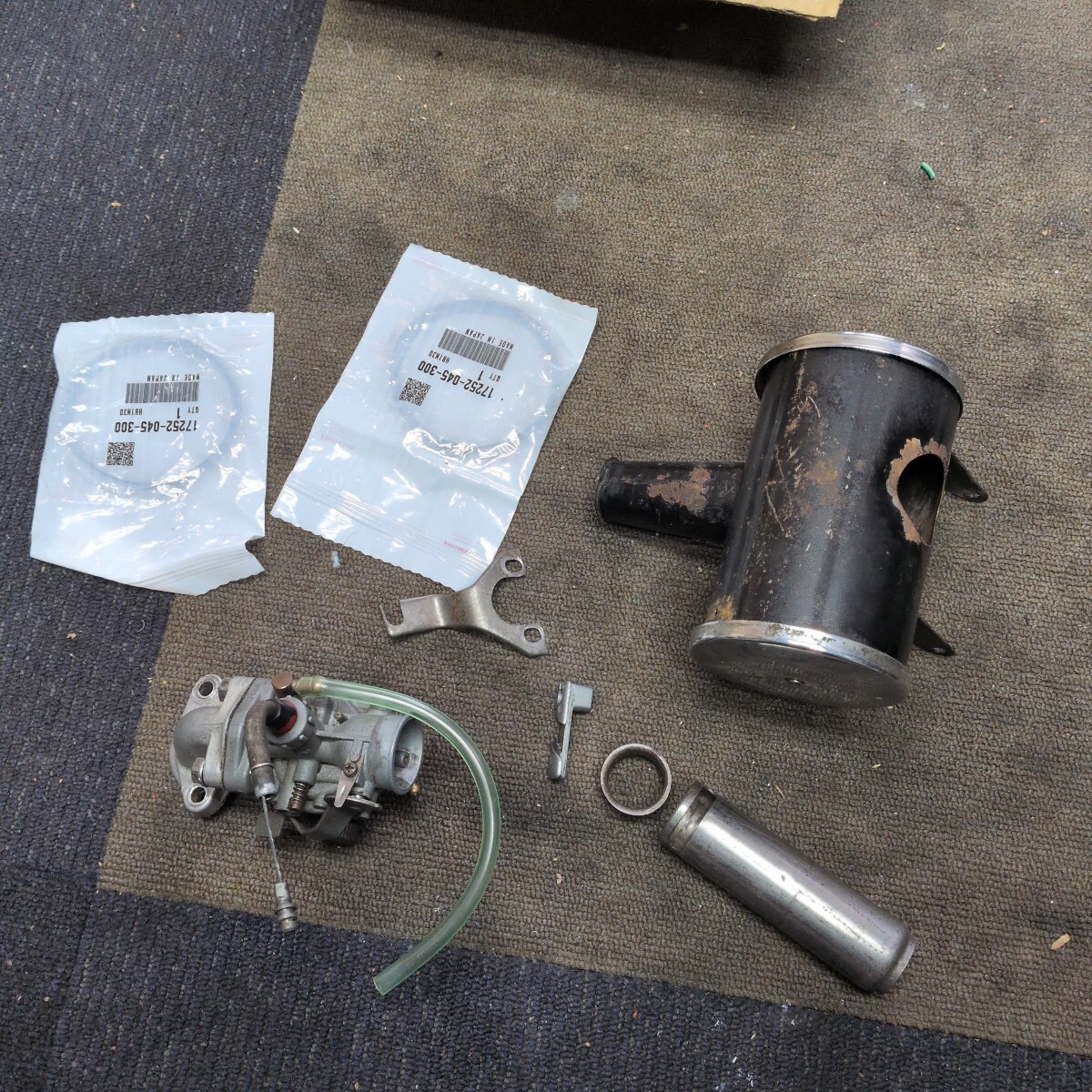 中古】ホンダモンキー 工具箱 ツールボックス 書類入れ Z50A Z50Z 6V