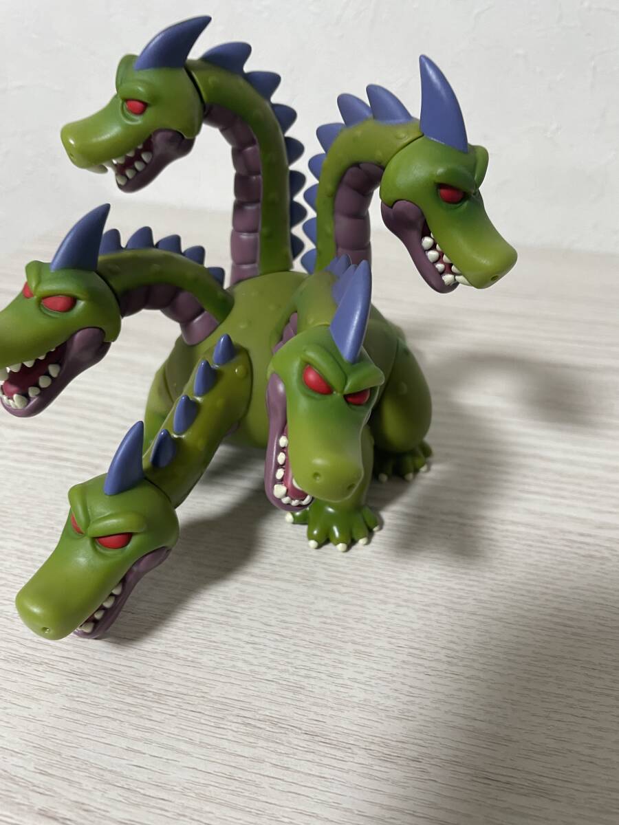 ドラクエ フィギュア】やまたのおろち ドラゴンクエスト クリスタル