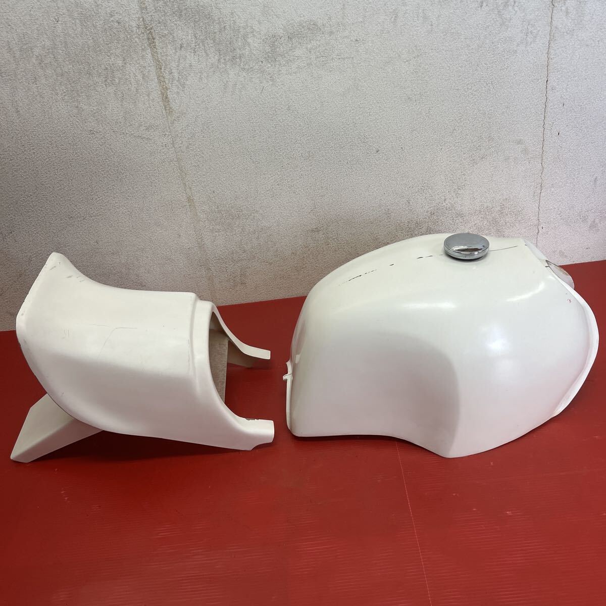 Z2・Z1 三和23Lタイプ FRPビックタンク 新品 未使用 黒 塗装