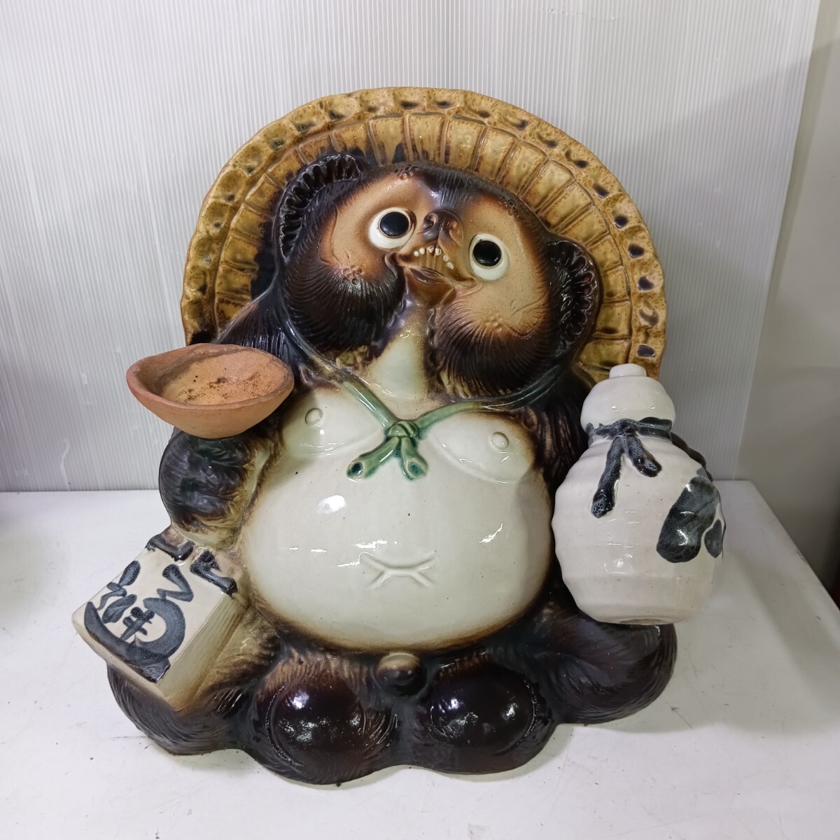 魁】旧家蔵出し 時代物 明治～大正 古い信楽焼 狸 たぬき 置物 高さ55