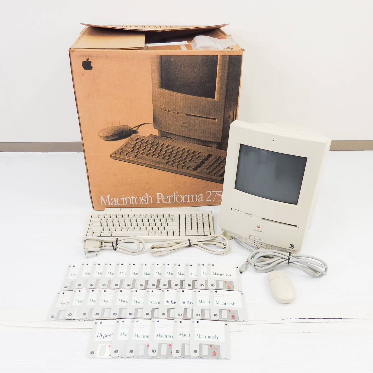 Macintosh Performa 5420 （純正黒マウス、黒キーボードなど有り、動作