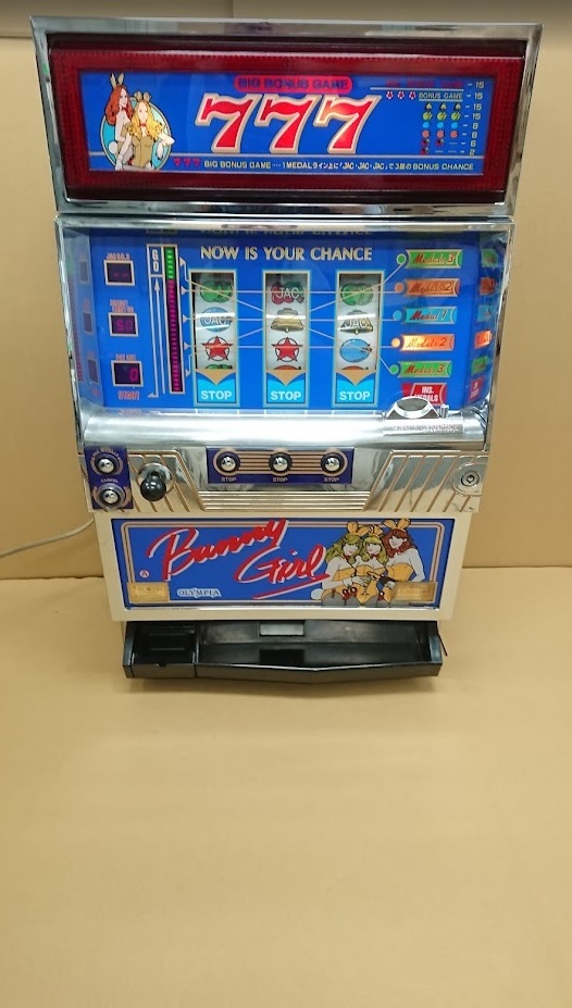 ☆レトロ☆オリンピア☆2号機☆バニーガール実機☆青パネル☆の落札